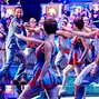Cirque du Soleil dancers introduce Daniel Negreanu
