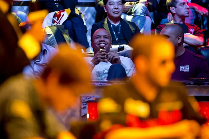 2012 World Series of Poker Main Event Final Table Photo Blog Day 2 114