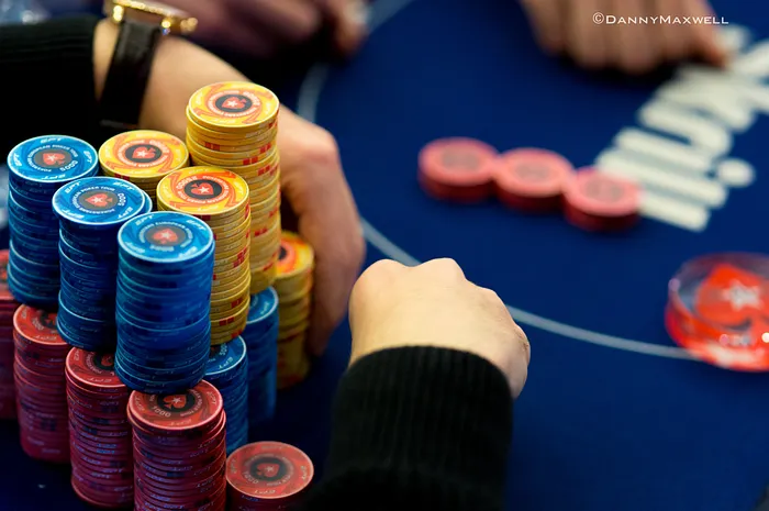 EPT Malta - Jour 4 : Jean Montury, Valentin Messina et Julien Duveau in à 23 left 0001