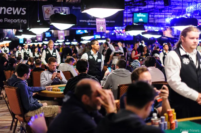 WSOP What to Watch For: 746 Return to Burst Main Event Bubble on Day 4 0001