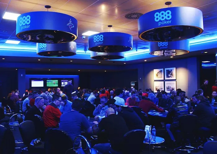 888Live London Poker Festival: Skipper Leads the Way on Day 1c 101