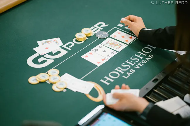 Bubble Hand - Event #70: $1,000 LADIES No-Limit Hold'em Championship