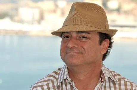 A Melhor Imitação de Christopher Walken nas WSOP 2012? 0001