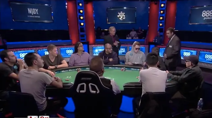 What Do the Rules Say About Using a Push/Fold Chart at the World Series of Poker? 101