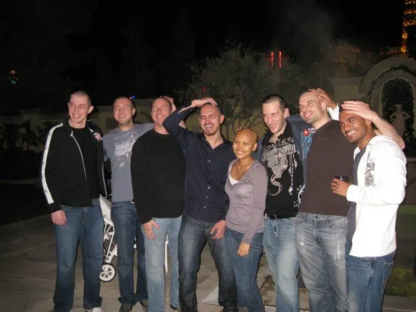 Elky & Friends se rasent la tête pour la bonne cause 103