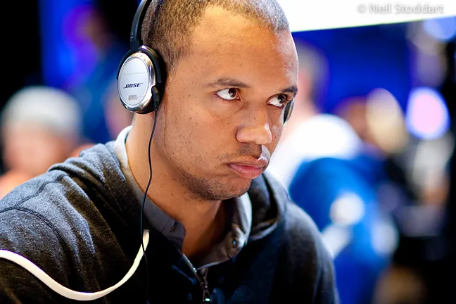 Phil Ivey one of the big guns with plenty of ammo after Day 1