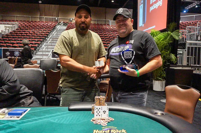 Chris Moneymaker (right) and Esteban Garcia