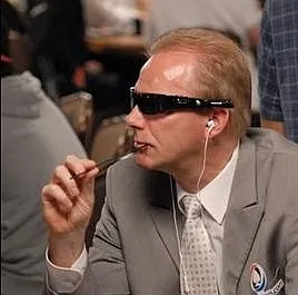 PokerNews Top10 - Os 10 Mais Fashion 106