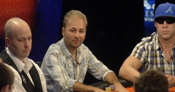 Crónicas de Negreanu: de 1 de Agosto 2012 0001