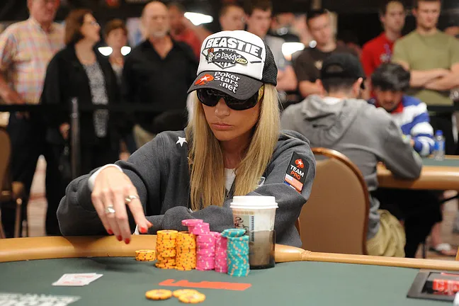 Vanessa Rousso is among the elite eight returning today to battle for the Event No. 35 bracelet