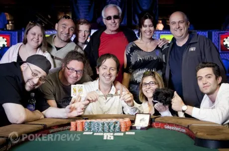 WSOP 2001 (jour 26) - Mathieu Jacqmin pour un 4eme bracelet français? 0001