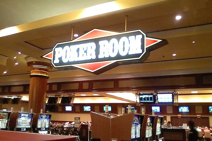 Casino Poker for Beginners: Introducing Poker Room Personnel, Part 1