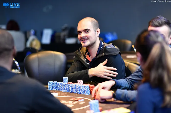 888poker LIVE London: Antoine Labat Builds Wall of Chips, 21 Remain