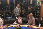 Pelea en el Hustler