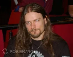 Voitto Rintala y sus lentillas...