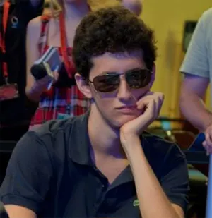 Já Sabemos Quem é o POKERBLUFFS 0001