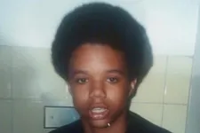 Brèves Poker : des histoires de coupe afro, de fisc, de duel et de calendrier