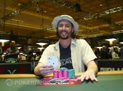 WSOP 2010 - Jour 35 : Brendan Taylor remporte le duel final grâce à un carré d'As (event# 53) 0001