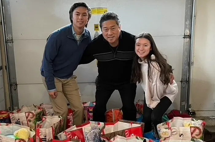 Bernard Lee and family