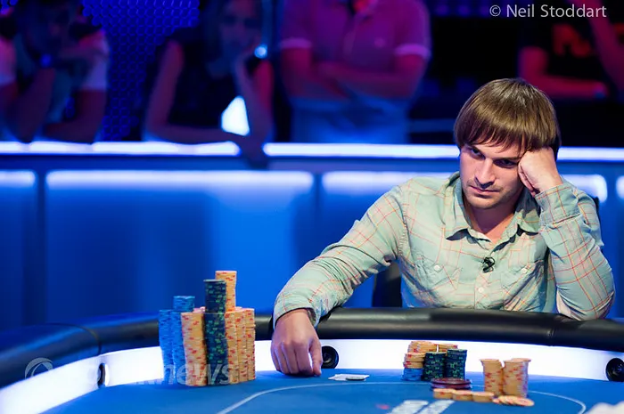 Main Event Pokerstars EPT Barcelone : Mikalai Pobal champion