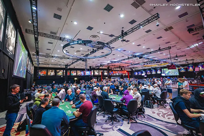 Late Reg Line Horseshoe