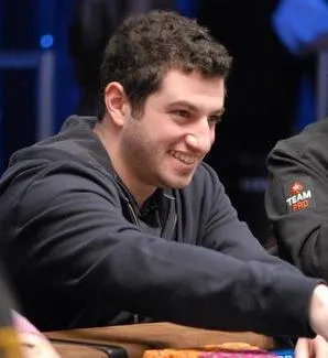 Perfil PokerNews - Phil "OMGClayAiken" Galfond 0001