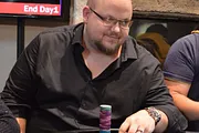 Megastack PokerStars Gujan : Loïc Xans chipleader d'un Jour 1A très fréquenté