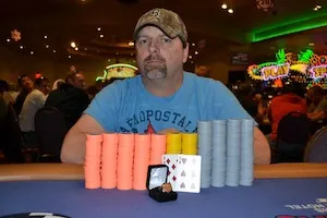 Jerry Ard wins first gold ring in Event #2. Photo courtesy of WSOP.