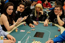 Liv Boeree et les pros du poker ont dominé le Jour 1 du World Poker Tour Celebrity Invitational