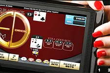 eDeck, une console portable de poker dans les casinos inventée par Cantor Gaming