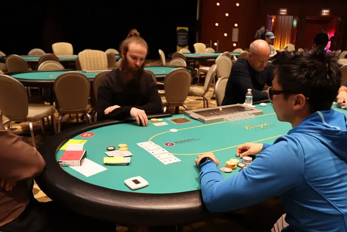 Timothy Rutherford vs Qi Hu