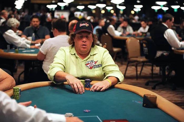 WSOP Evento #56: Gavin Smith na frente 0001