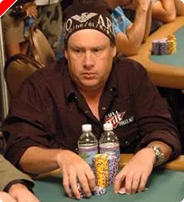 2007 WSOP Updates - Event #4, $1,500 Pot Limit Hold 'Em Day Two – Gavin Smith on the Move 0001