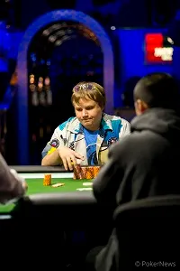 2013 World Series of Poker Day 2: PokerNews' Chad Holloway Wins Bracelet in Event #1! 101