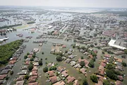 Making the Call: Poker Players Chip in to Help Texas Hurricane Victims