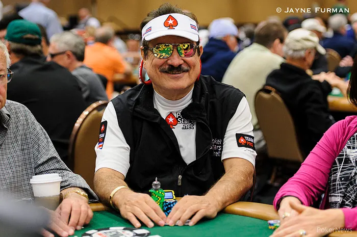 WSOP 2014 : Humberto Brenes en course pour le record de places payées