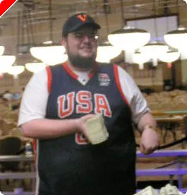 Le plus jeune gagnant d'un bracelet des WSOP couronné pour ce tournoi de poker  Limit Hold'Em à 1.500$ 0001