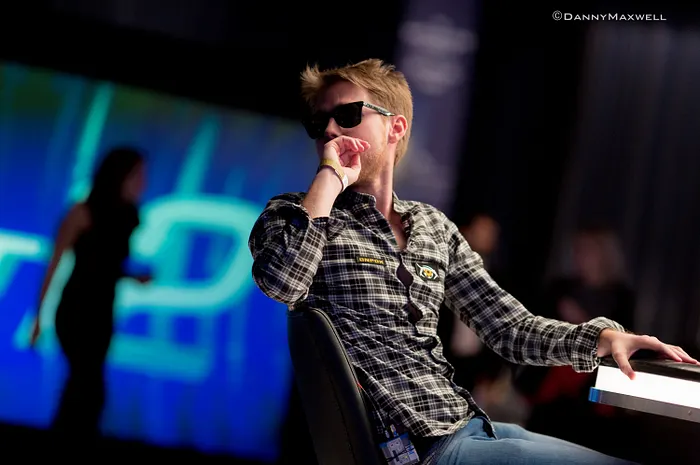 Adrien Allain et Thi Xoa Nguyen en piste pour le bracelet wsop 0001