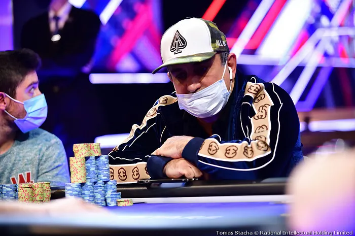 Marcelo Mesqueu na mesa final do EPT Monte Carlo Main Event 2022